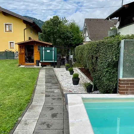 Vakantiehuis Haus Mit Pool Nahe Der Stadt Salzburg *